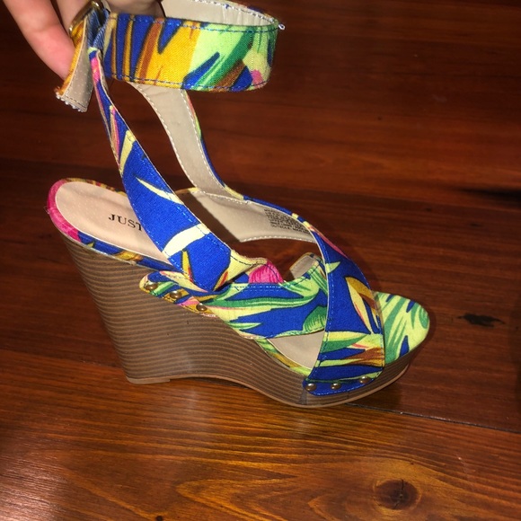 Floral Heels - Picture 4 of 5